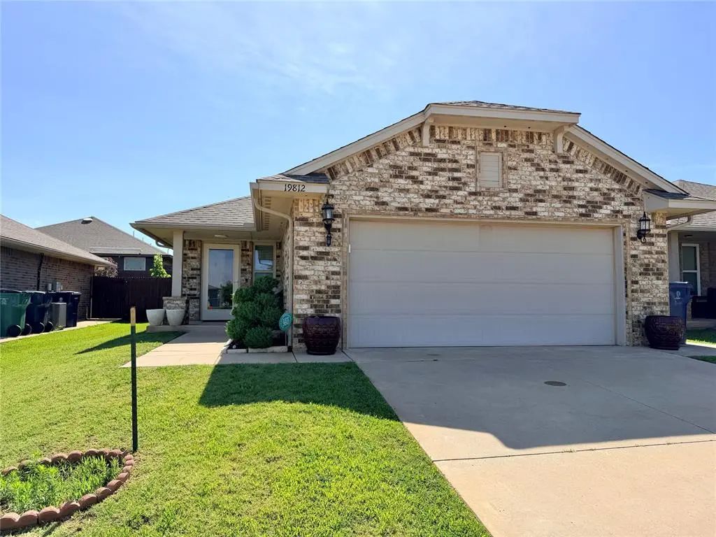 19812 Barrister Circle, Edmond