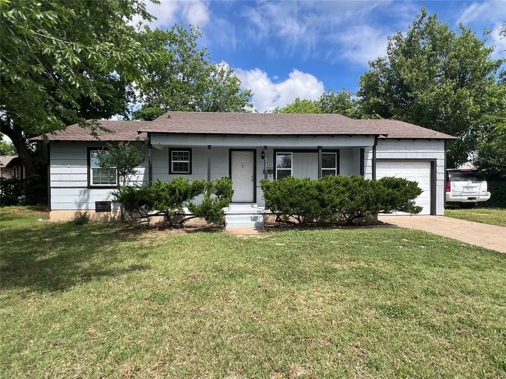 Residential Real Estate for Sale at 1125 Jasmine Lane in the city of Midwest City by MLS #1231097