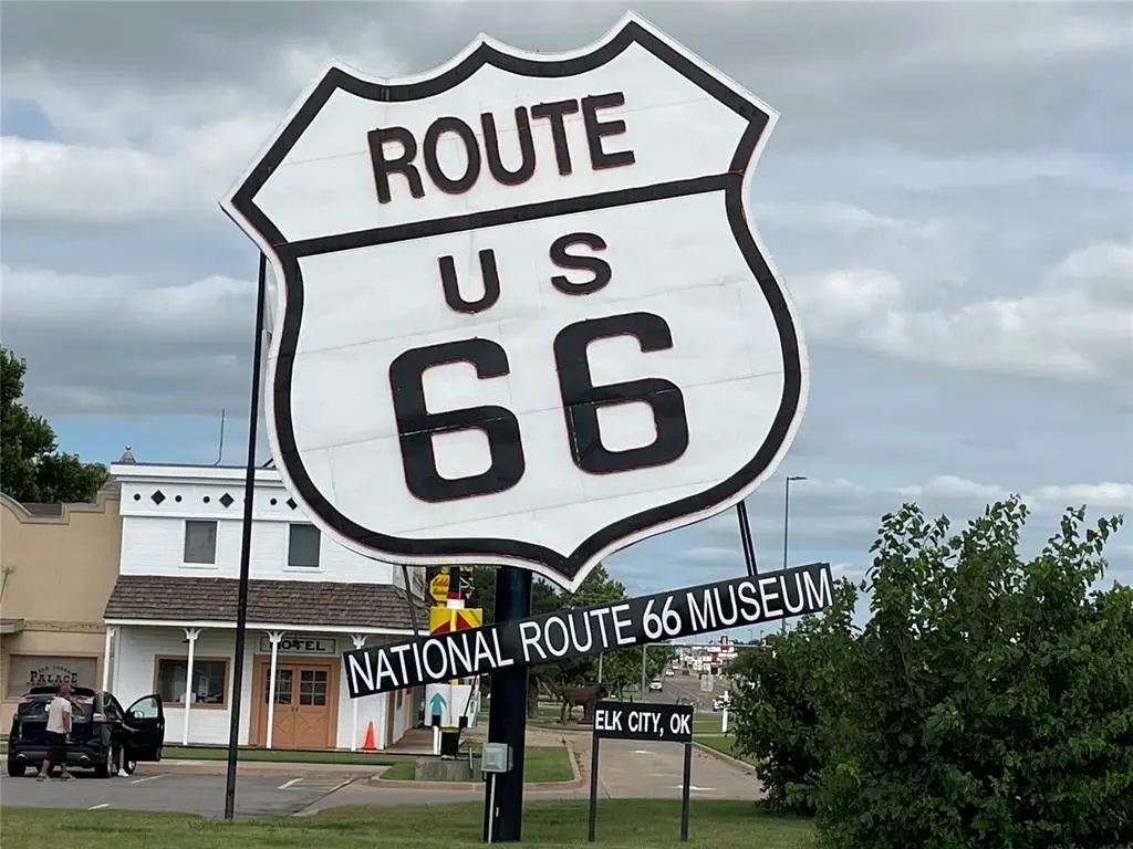 1401 W 3rd Street, Elk City