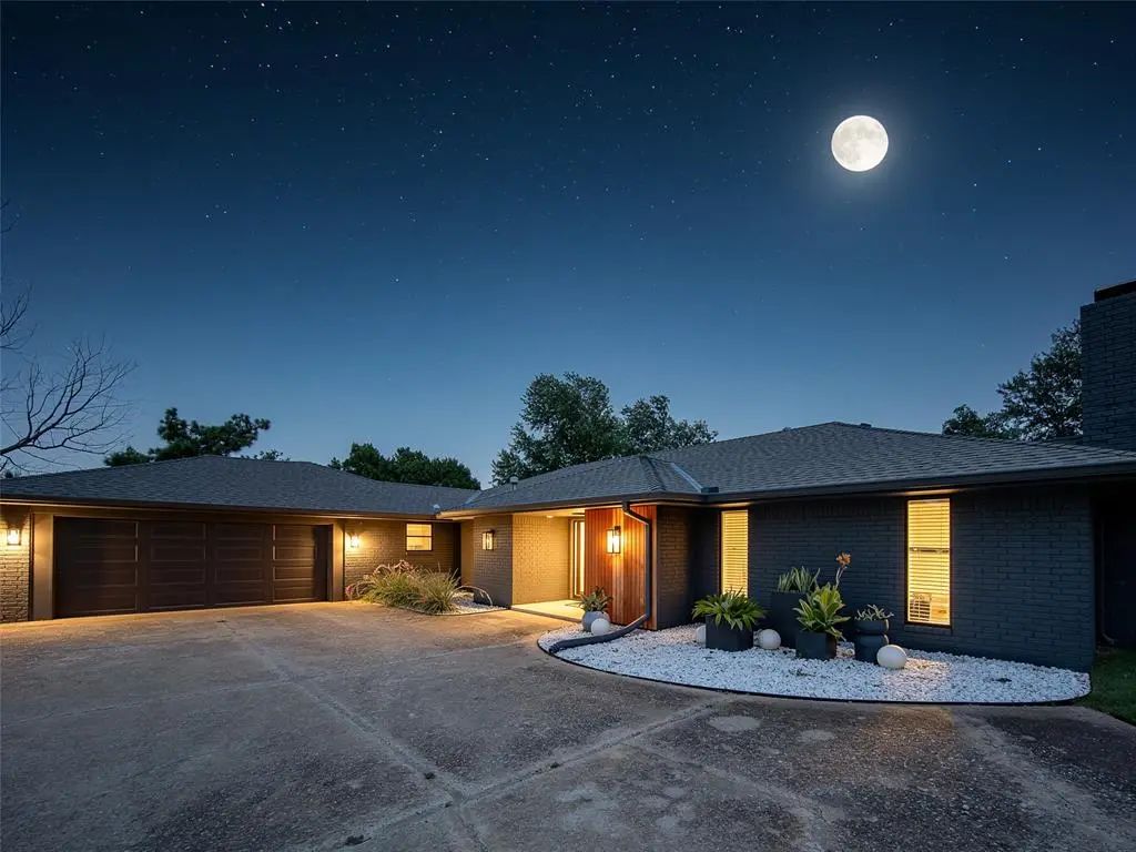 13216 Inverness Avenue, Oklahoma City