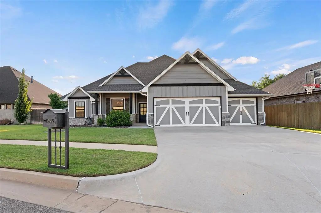 Residential Real Estate for Sale located in the neighborhood of Lone Oak East Ph 1, in the city of Edmond, OK
