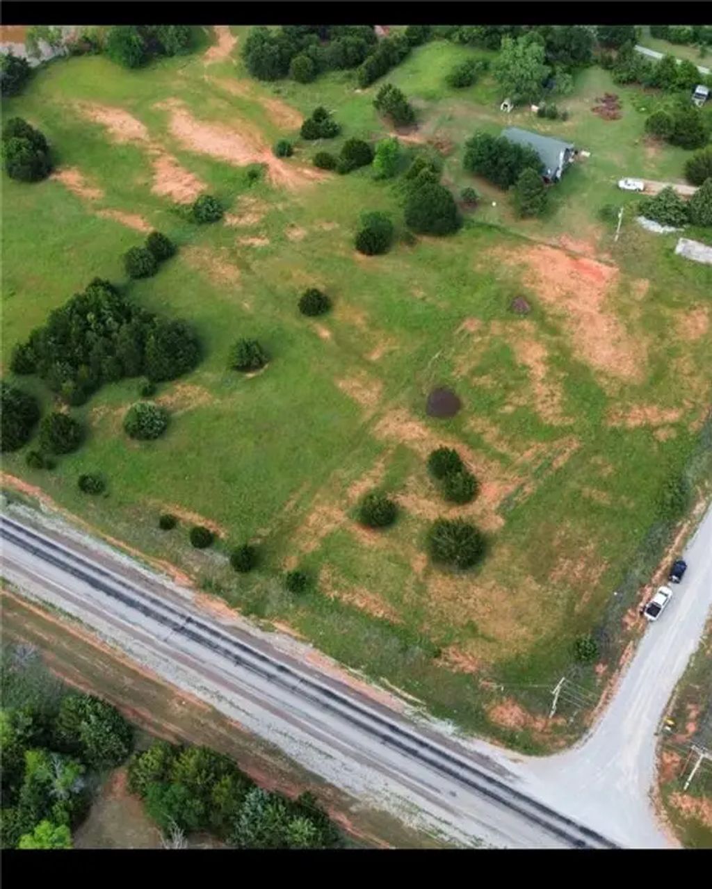 2010 County Road 1370, Blanchard