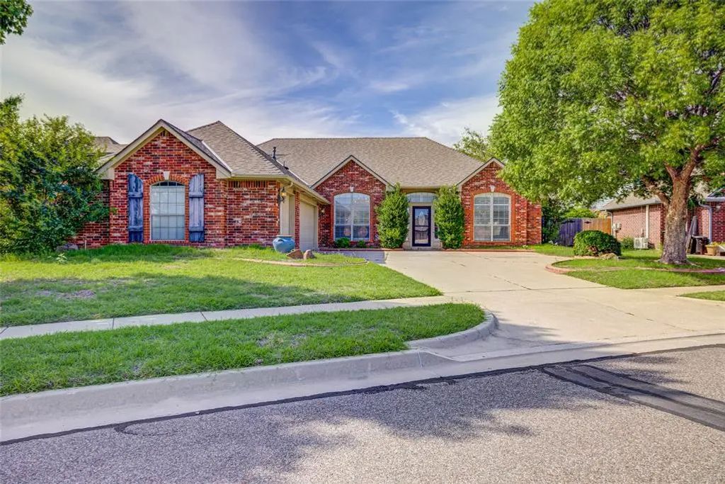 4153 Pine Hill Road, Norman