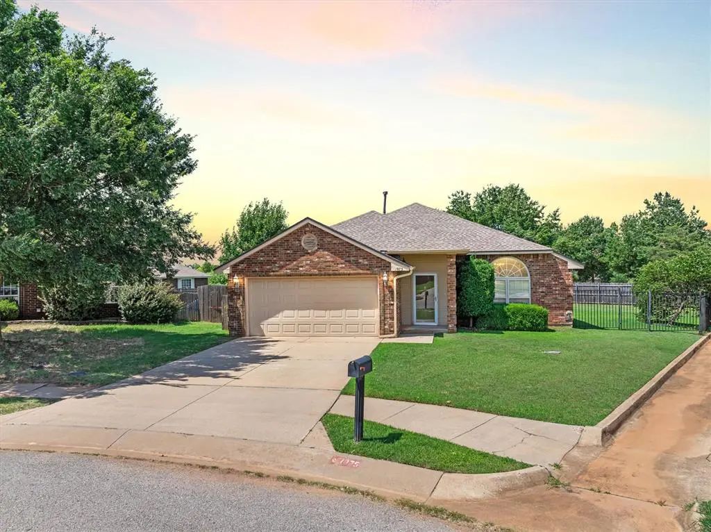 1975 Pleasant Ridge Court, Edmond