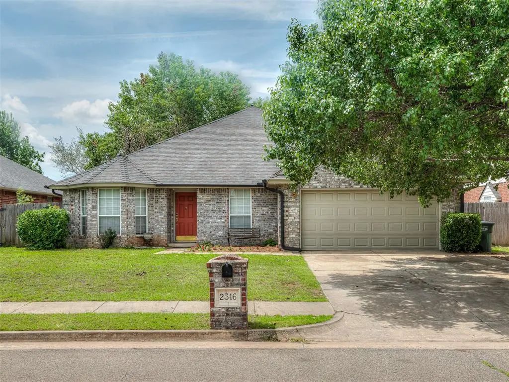 2316 Bradford Place, Edmond
