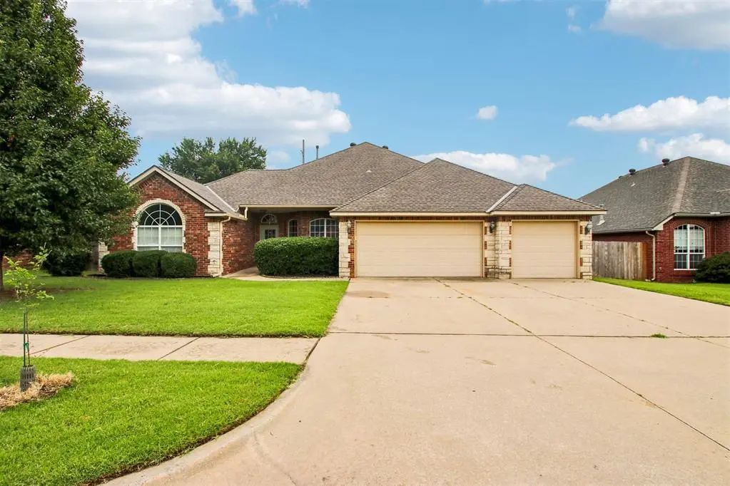 300 Ridge Lake Boulevard, in the city of Norman Real Estate in OK by Summit Lakes 3,