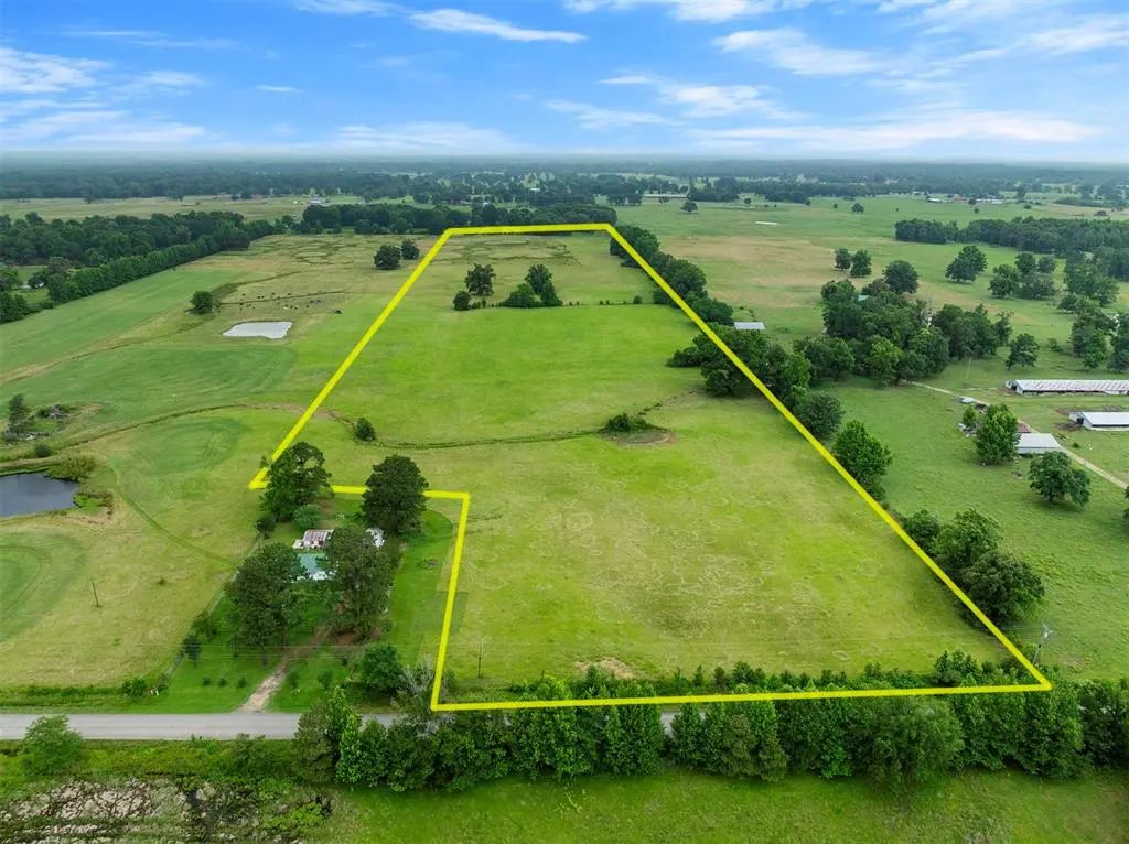 4653 Holly Creek Road, Broken Bow