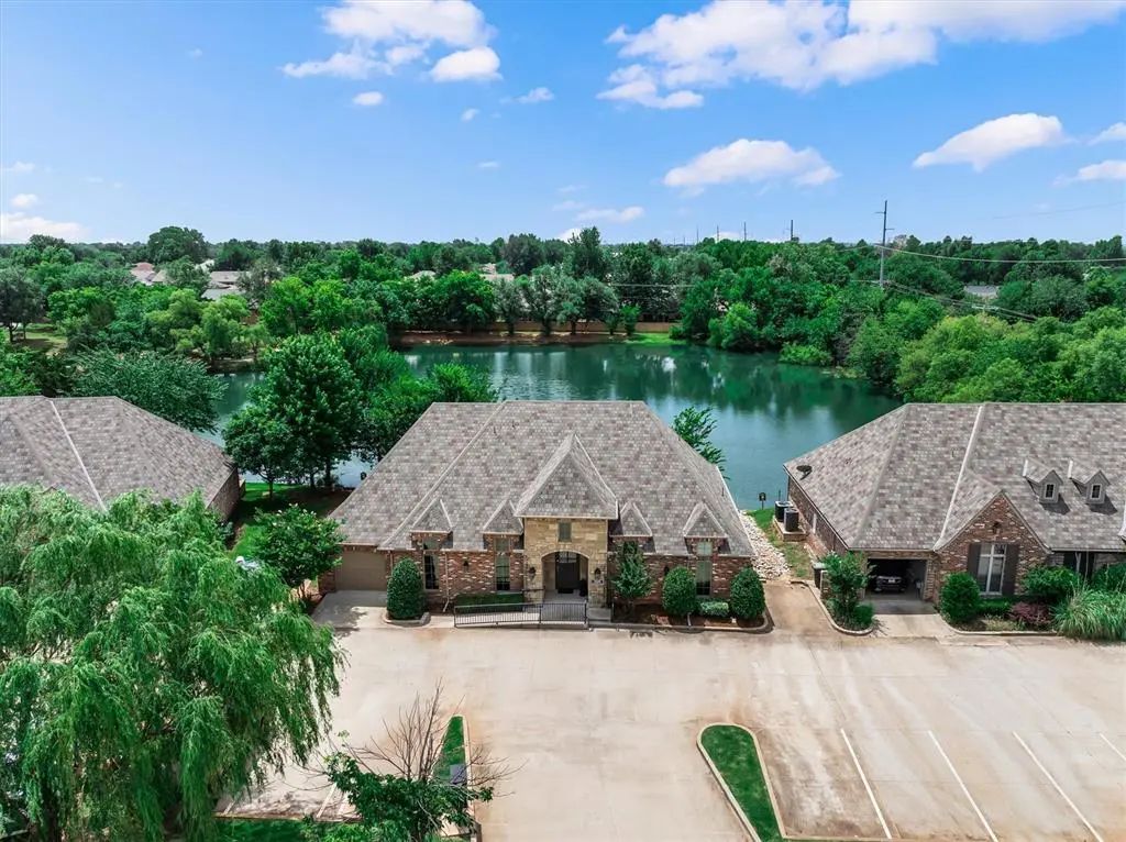 2224 Bridgeview Boulevard, Edmond