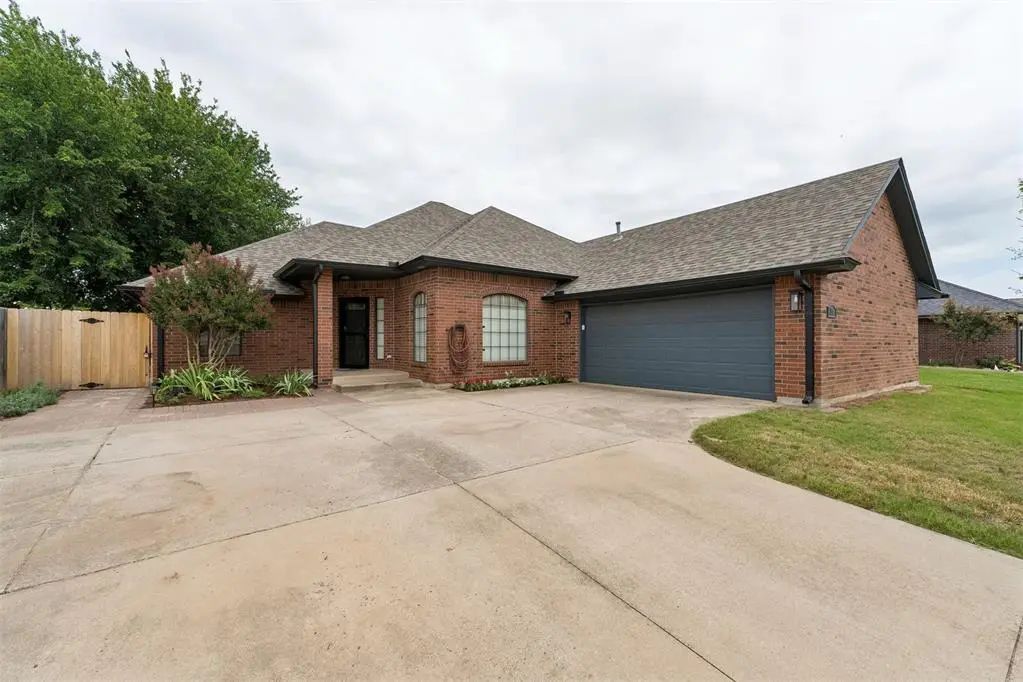 MLS Number 1233864 in the city of Norman Homes for Sale by Boyds Landing, the zipcode of 73071