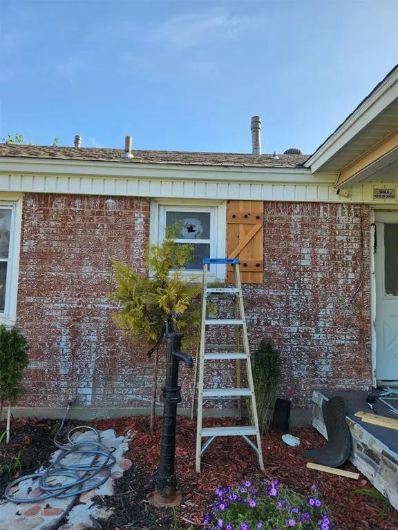 Midwest City Homes for Sale in the neighborhood of Country Estates 4th in the Zipcode of 73110
