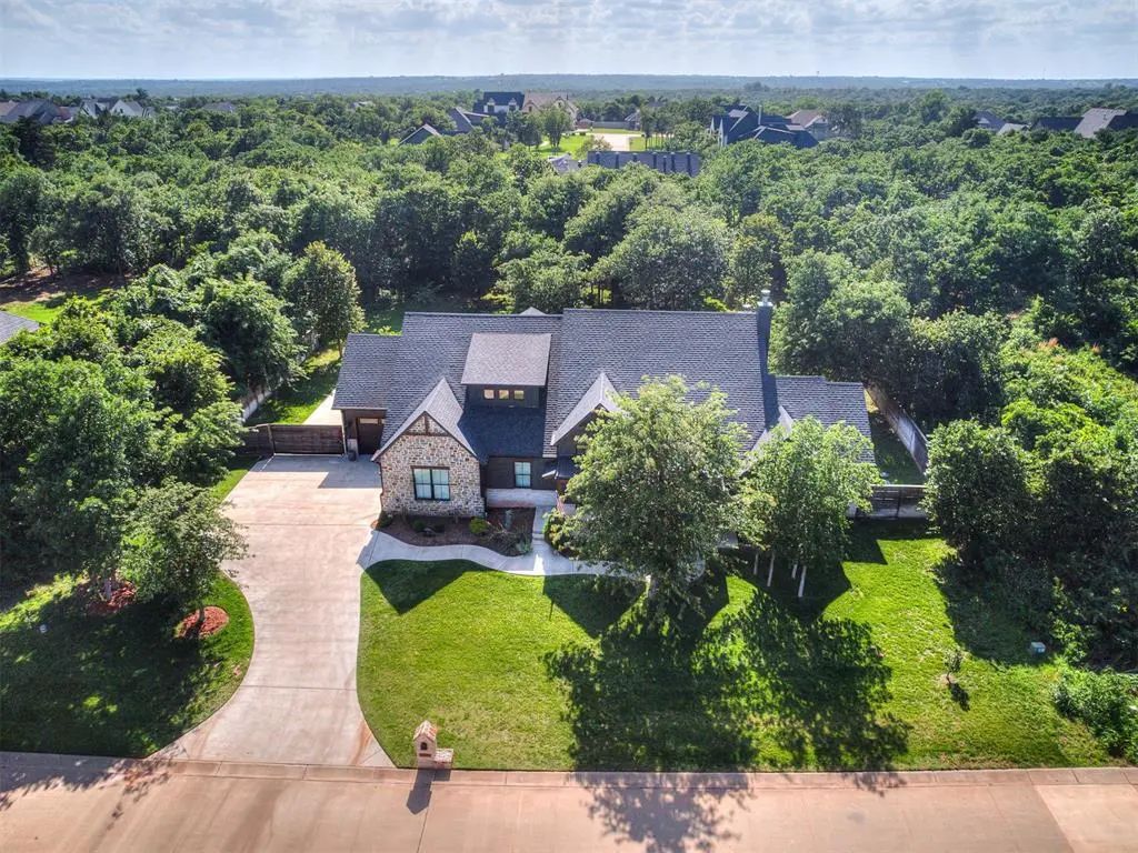 Residential Real Estate for Sale located in the neighborhood of Indian Ridge Sec 1, in the city of Arcadia, OK