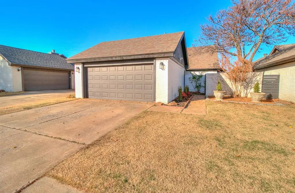 3813 Ives Way, Norman