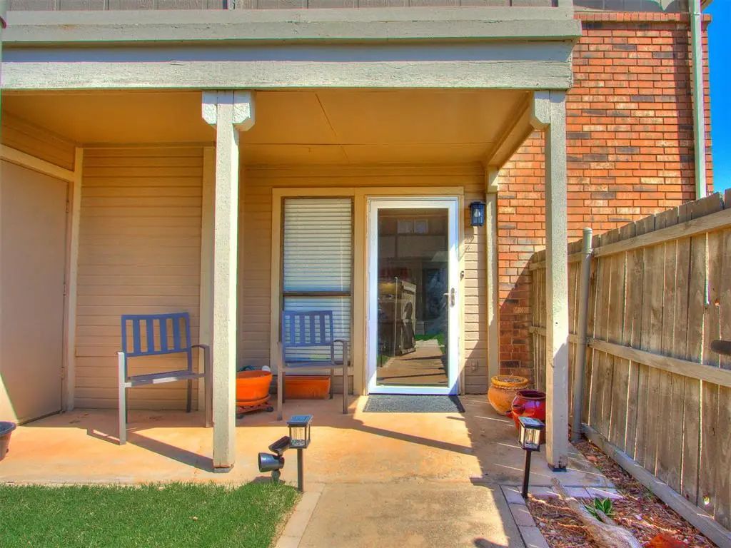 11417 Springhollow Road 904, Oklahoma City