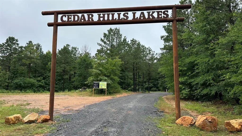 00 Cedar Hills Lakes, Broken Bow