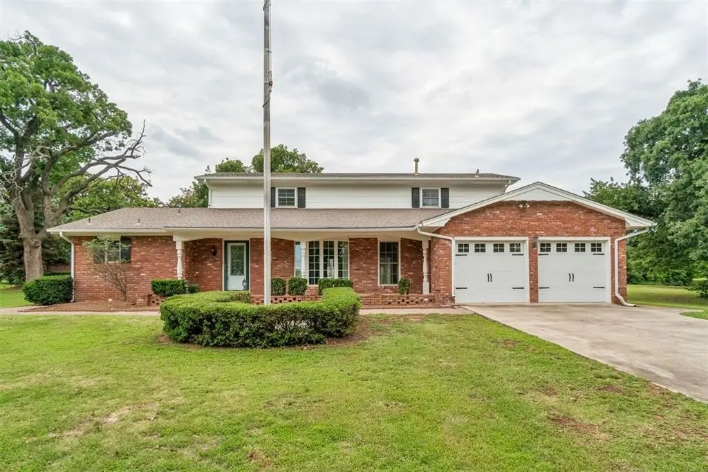2909 Short Drive, Edmond