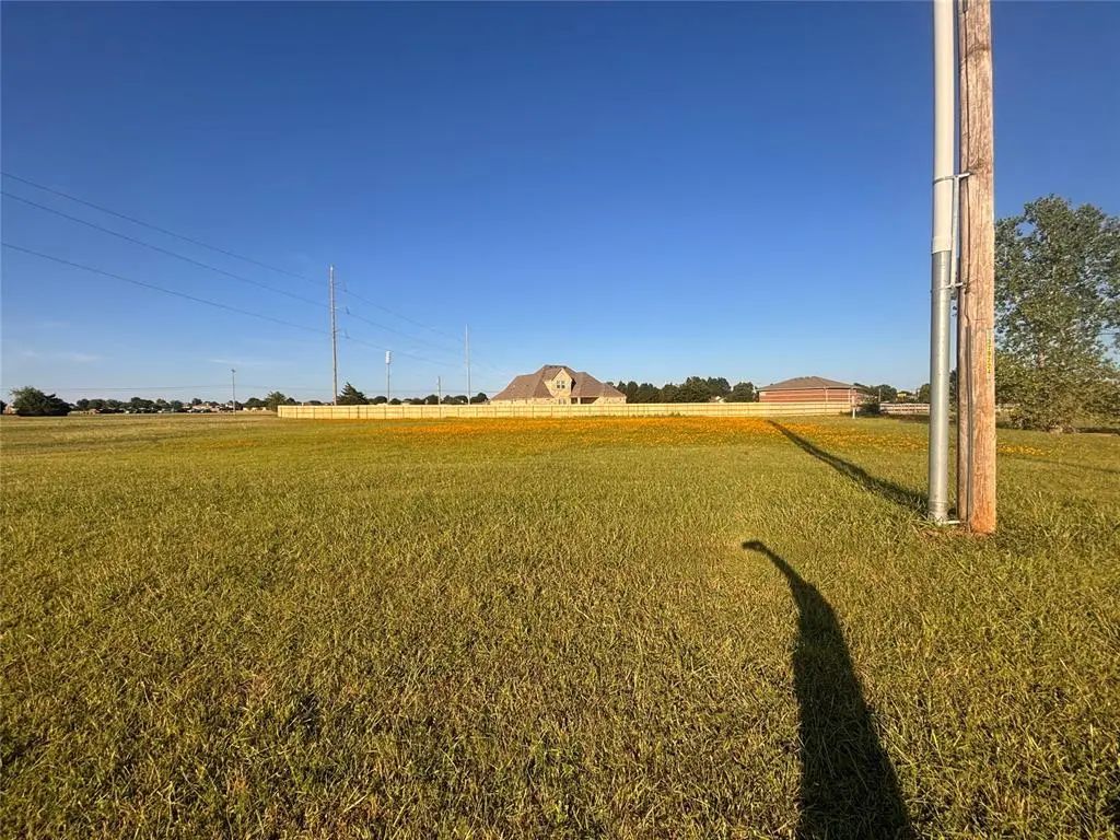 S Eastern Avenue, Moore