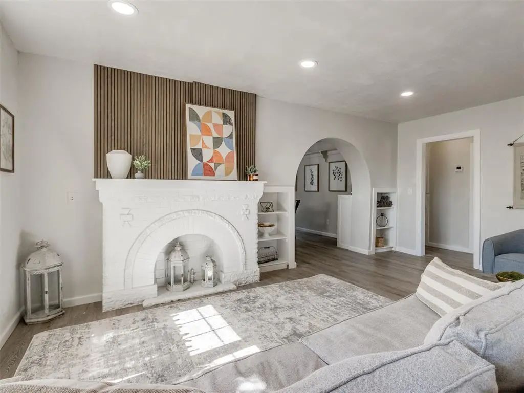 Residential Real Estate for Sale located in the neighborhood of West Lawn Park, in the city of Oklahoma City, OK
