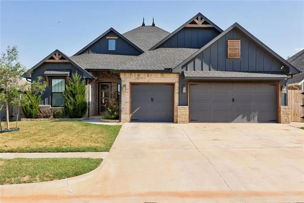 9305 Sw 44th Terrace, Oklahoma City