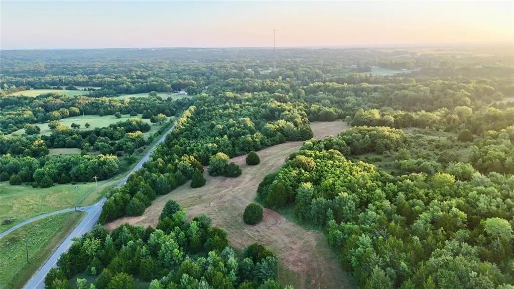2 N 3480 Road, Earlsboro