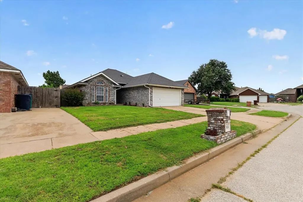 15616 Sandstone Terrace, Oklahoma City