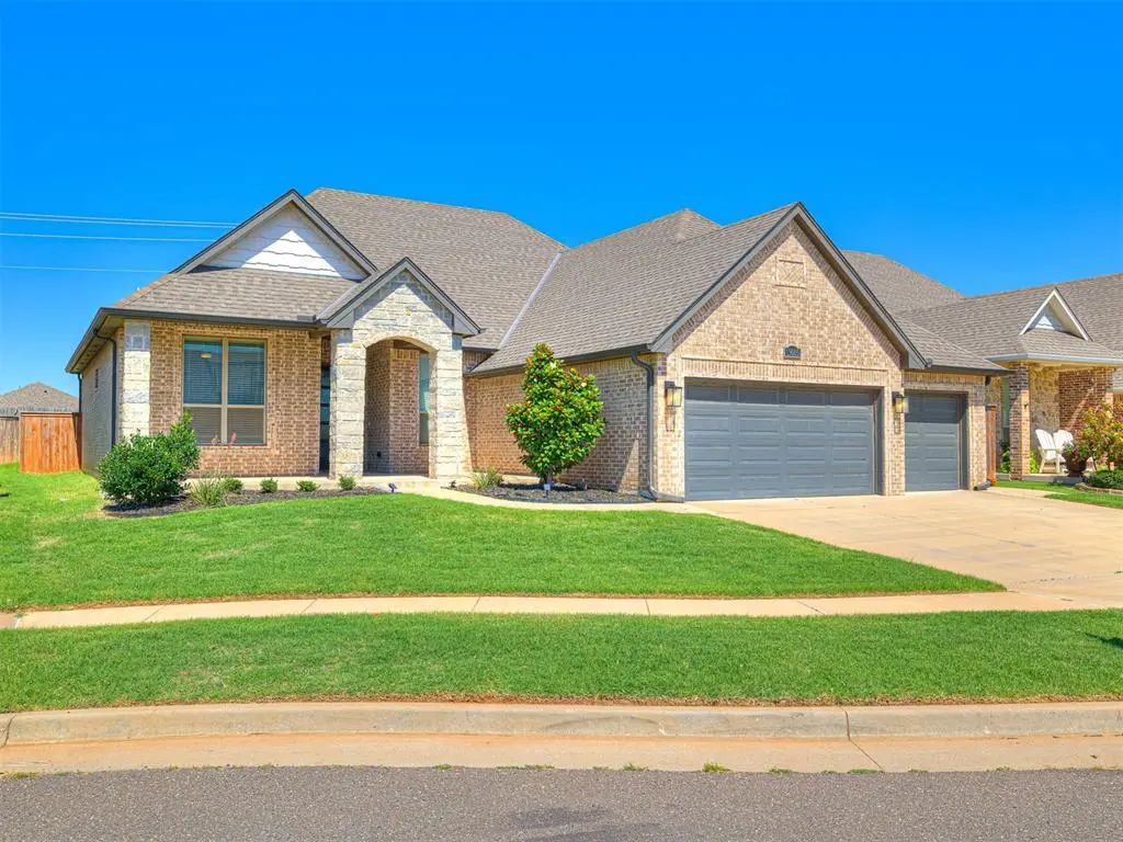 15605 Capri Lane, Edmond