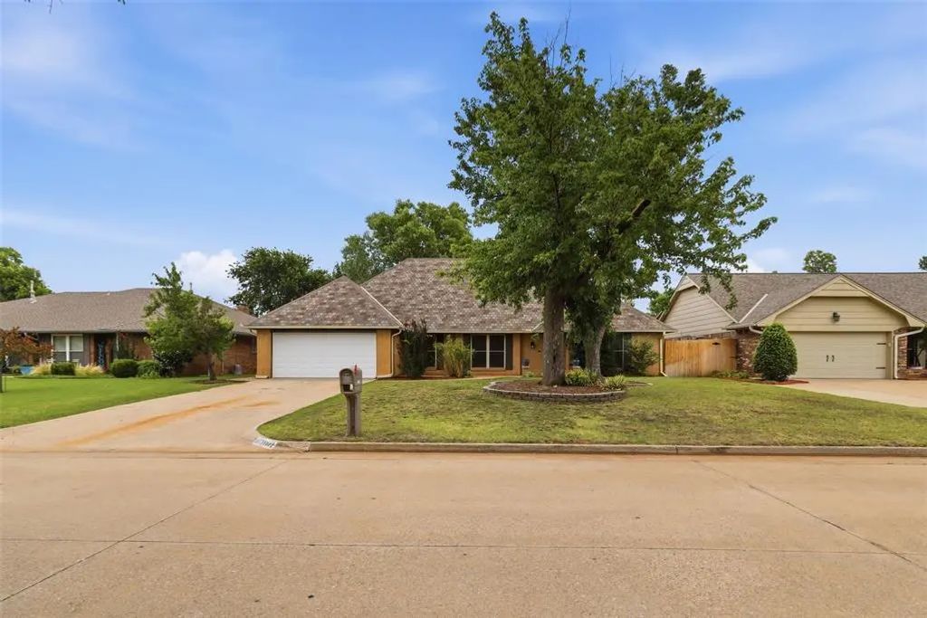 13404 Green Valley Drive, Oklahoma City
