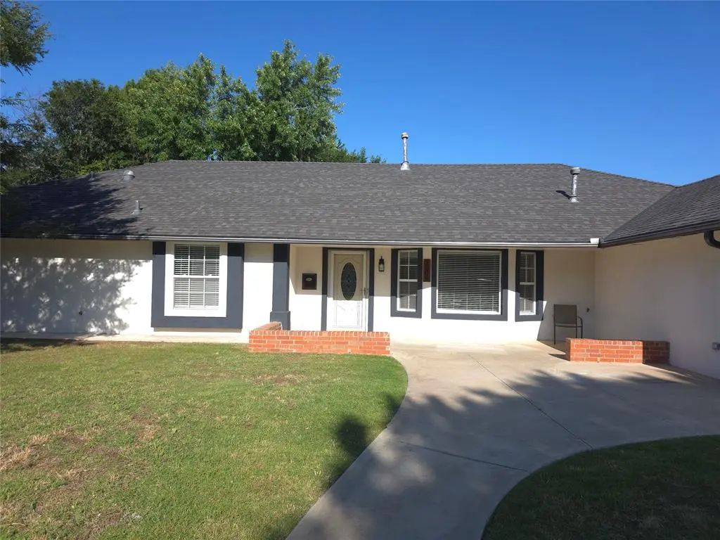 9009 Lakeaire Drive, Oklahoma City