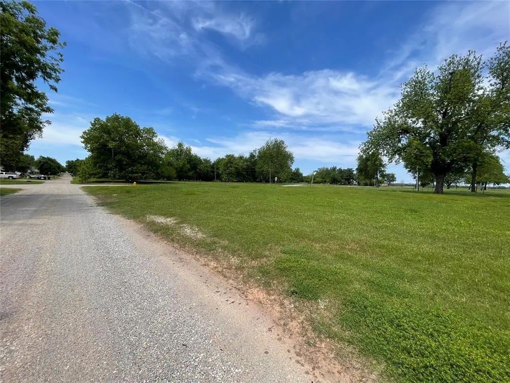 Land Real Estate for Sale located in the neighborhood of West Guthrie, in the city of Guthrie, OK