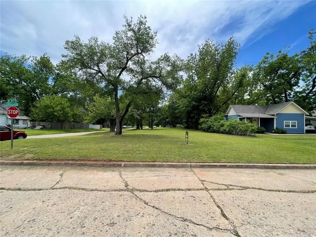 1001 W Mansur Avenue, Guthrie