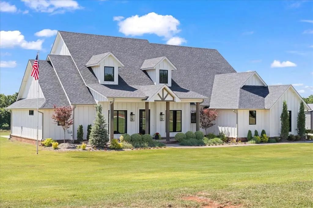 MLS #1236261 for Sale at 2548 S Sara Avenue, in the city of Blanchard, 73010