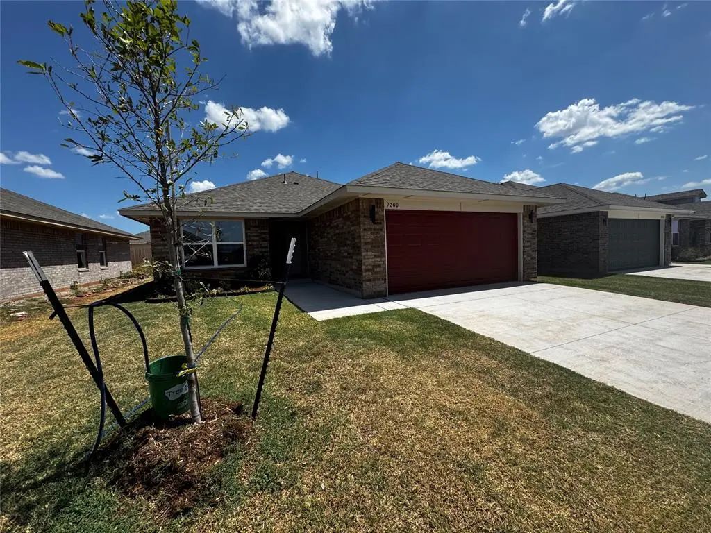 9200 Sweetwater Boulevard, Oklahoma City