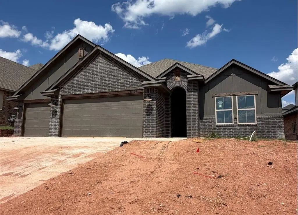 6109 Kinnick Drive, Edmond