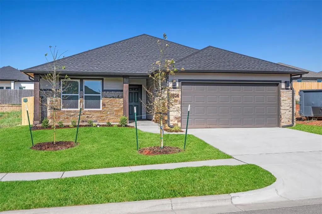 Residential Real Estate for Sale located in the neighborhood of Flint Hills, in the city of Norman, OK