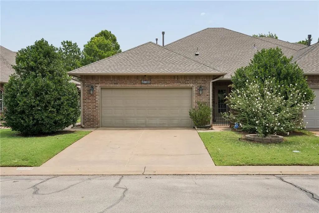 16104 Vintage Court, Edmond