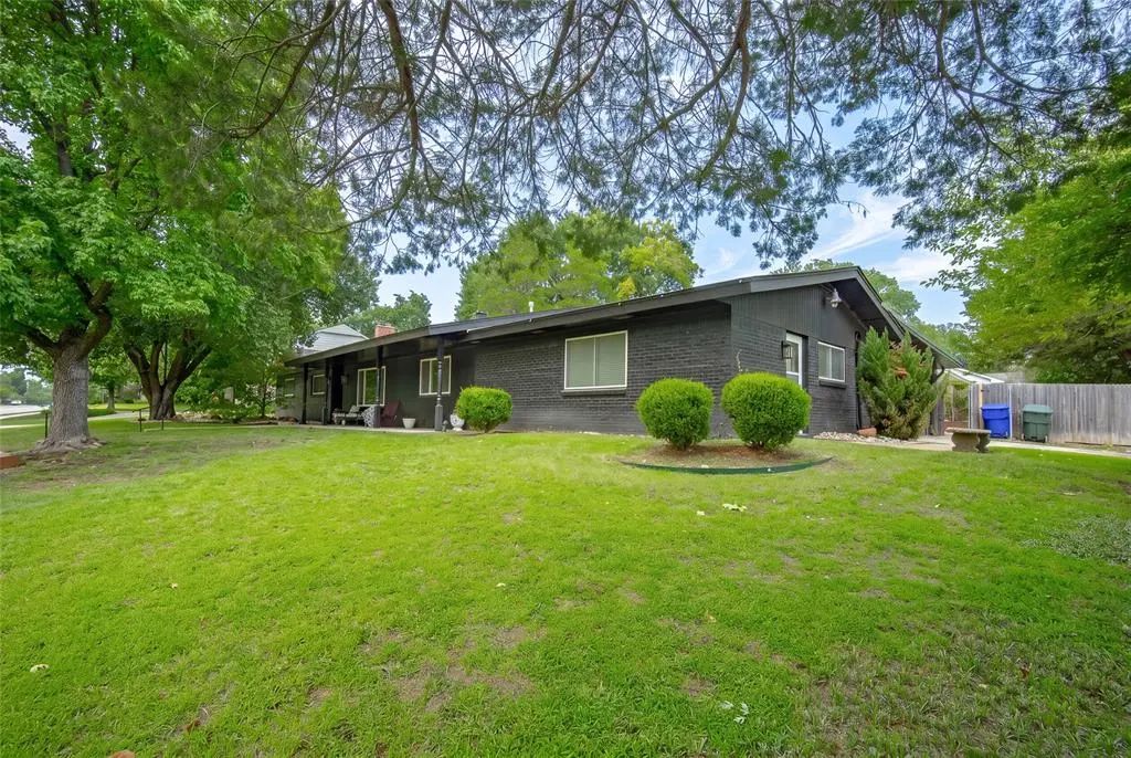 2757 Walnut Road, Norman