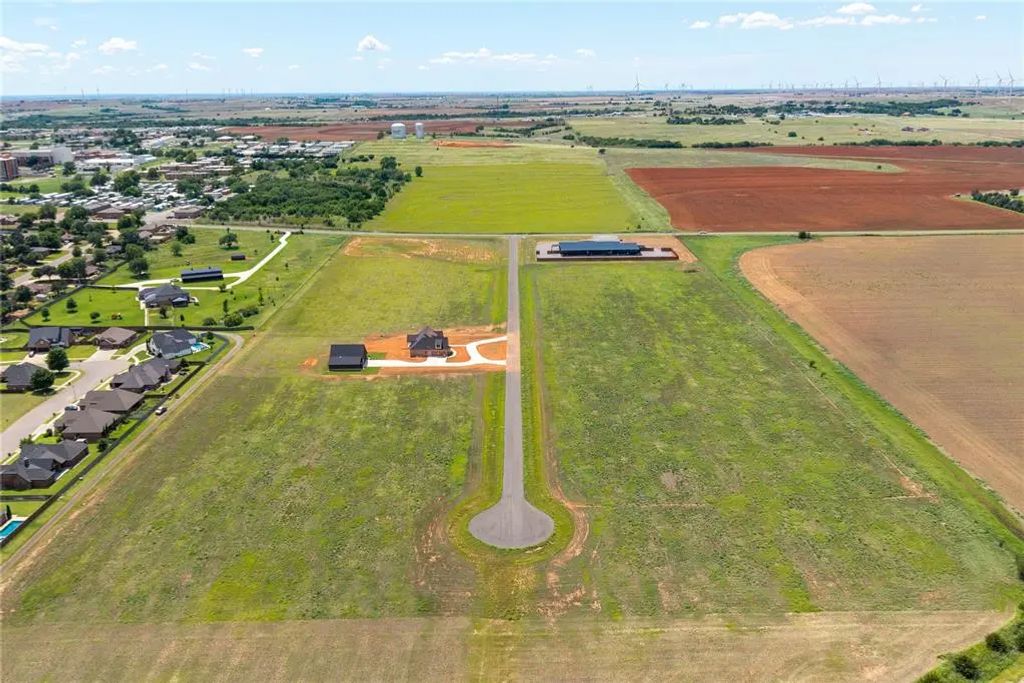 24119 E 106 Road, Weatherford