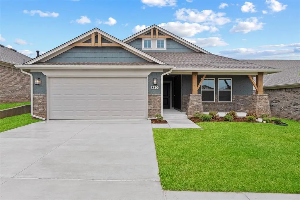 8801 Spruce Street, Edmond