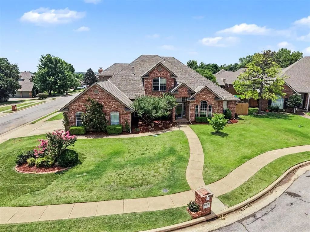 13801 Plantation Way, Edmond