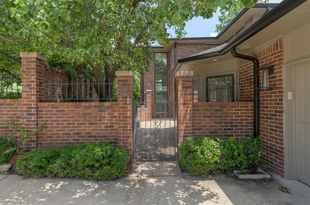 6206 Waterford Boulevard 65, Oklahoma City