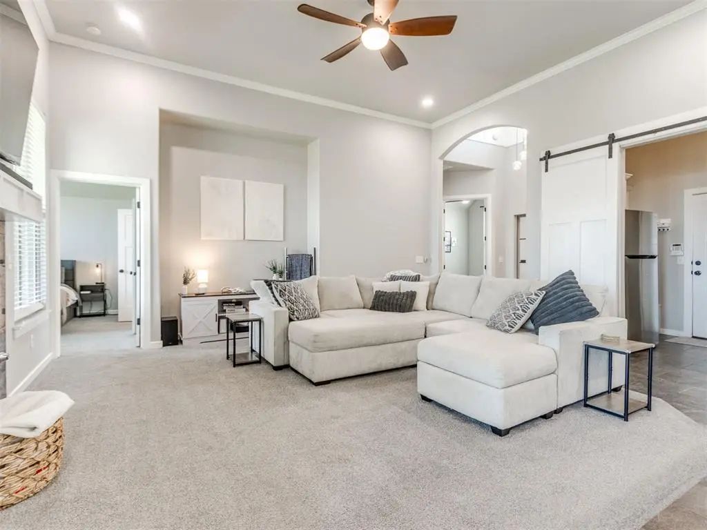 9332 Sw 44th Terrace, Oklahoma City