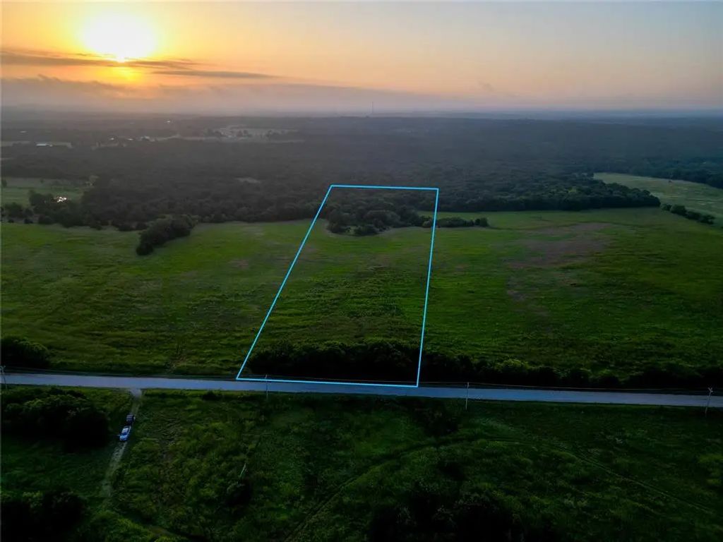 (10.7) 3310 Road, Wanette