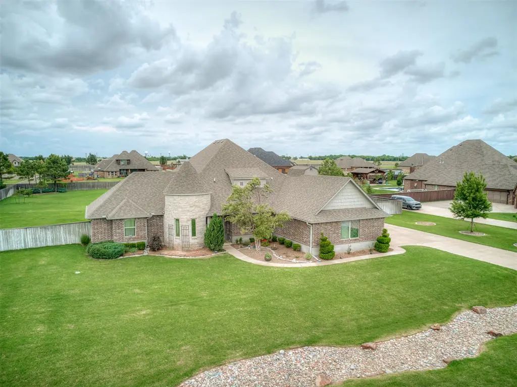 6801 Sw 92nd Street, Oklahoma City