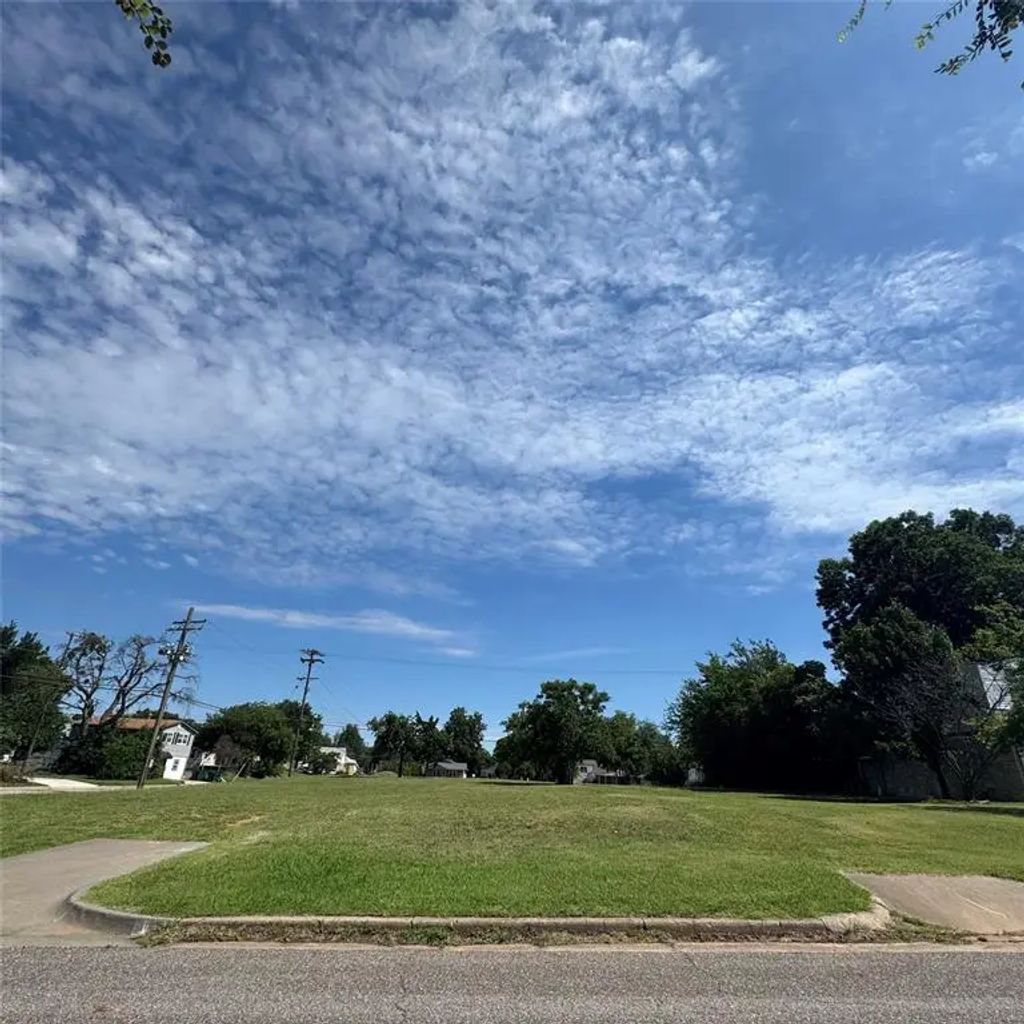 1731 Nw 28th Street, Oklahoma City