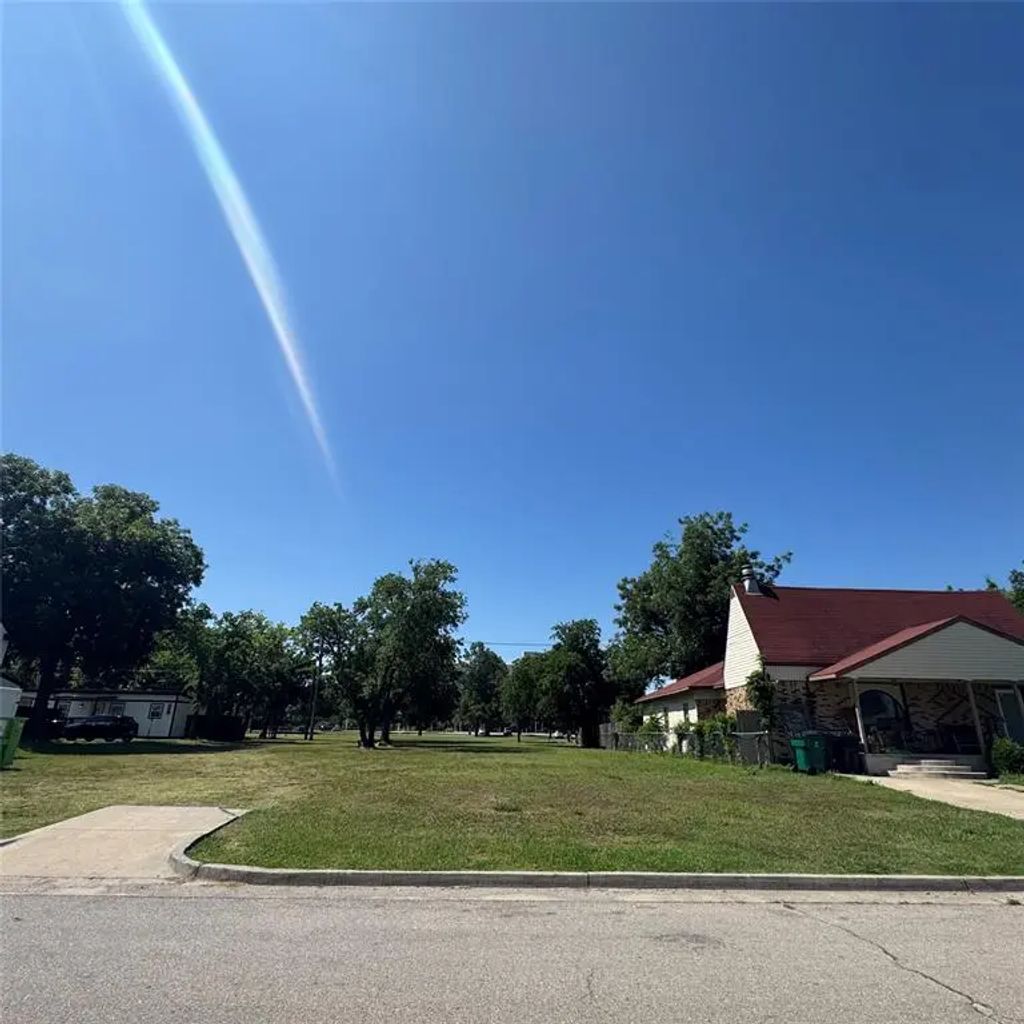 1516 Nw 28th Street, Oklahoma City