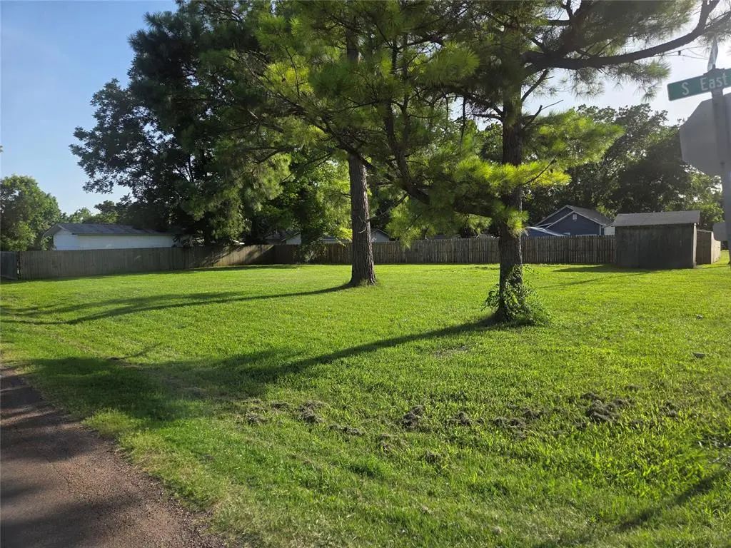 702 S East Avenue, Wynnewood