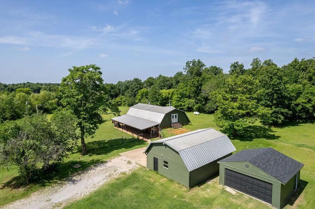 Residential Real Estate for Sale located in the neighborhood of Unplatted, in the city of McLoud, OK