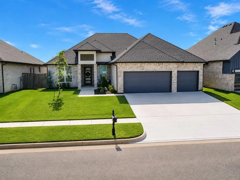 15717 Capri Lane, Edmond