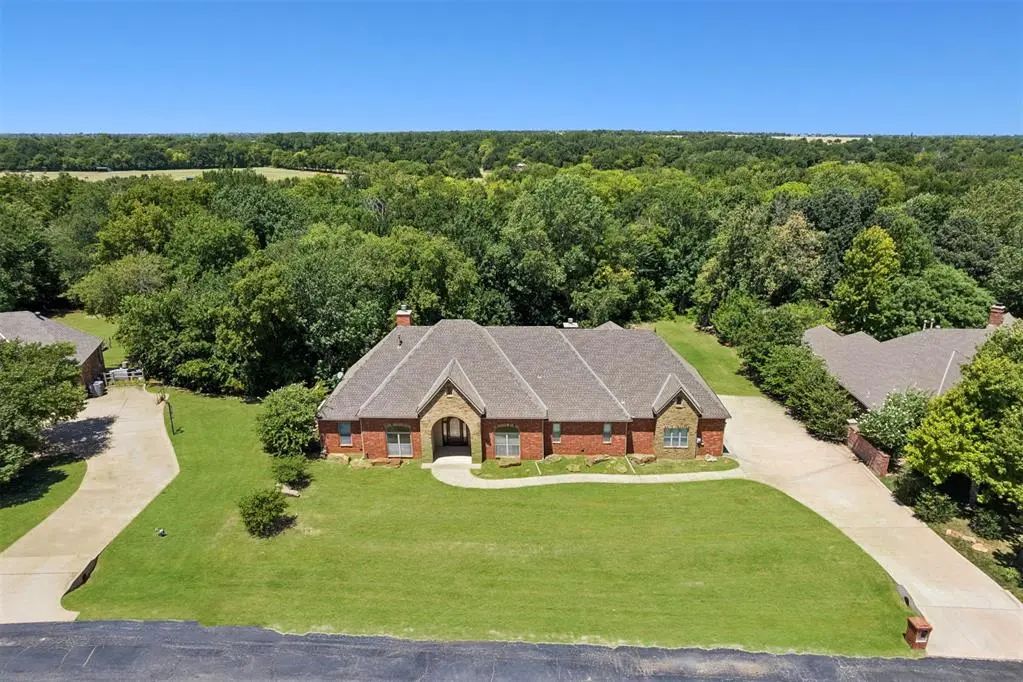 Residential Real Estate for Sale located in the neighborhood of Deer Creek Hills, in the city of Edmond, OK
