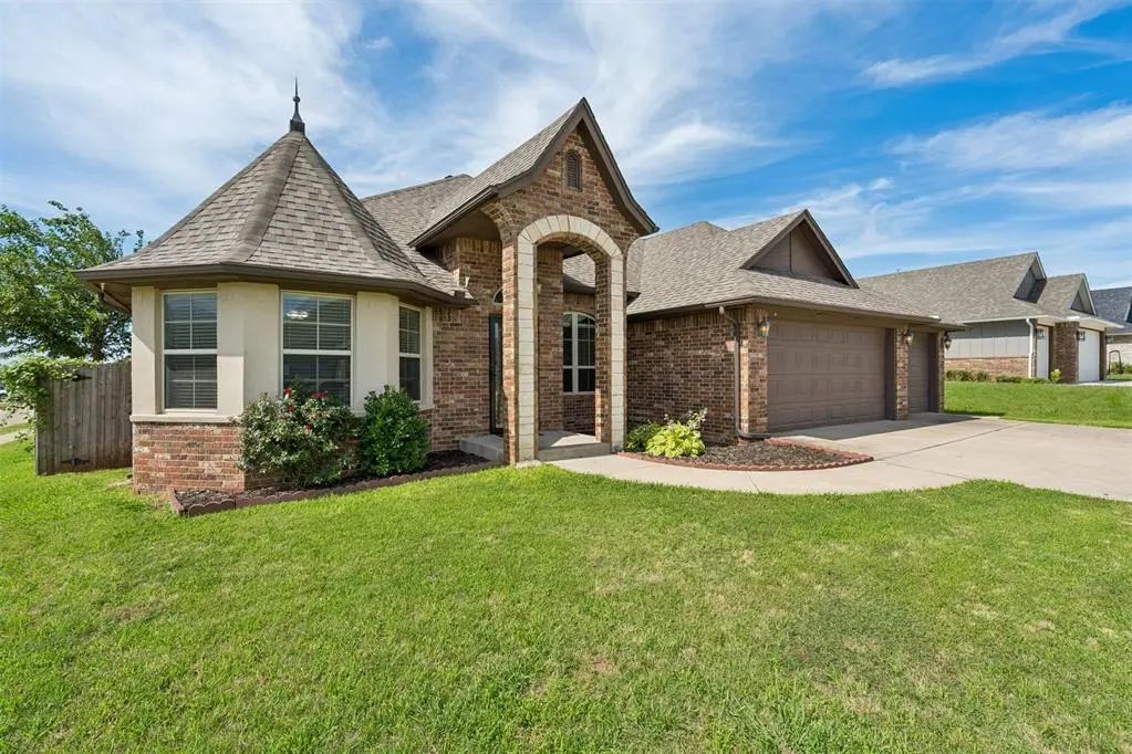 2916 Kingswood Drive, Norman, OK, 73071 - Summit Lakes 8 - 1237562, Residential