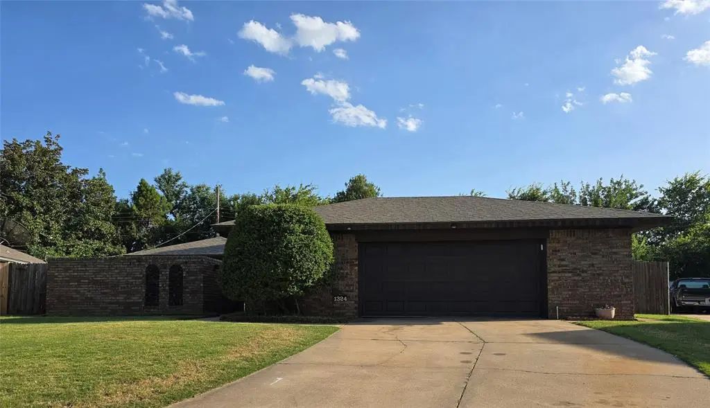 1324 Sw 72nd Street, Oklahoma City